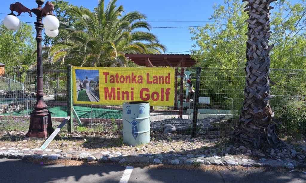 Tatonka Land Mini Golf - sign
